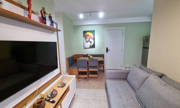 Santo Cristo Apartment | In the Heart of Rio de Janeiro, Air Conditioning, 2 Bedrooms and close to the Sambadrome