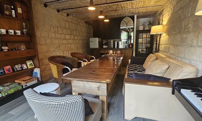 Houilles Apartment | In city center and next to the train station