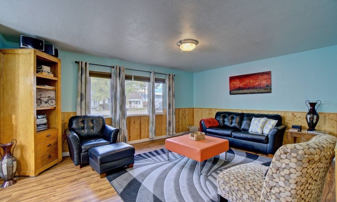 Fruita House | In Downtown Fruita, Sleeps 6