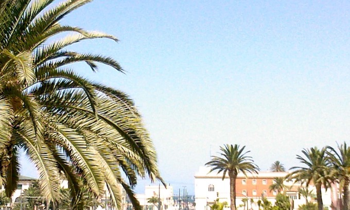 El Cabanyal Apartment | In front of the beach Free WIFI.