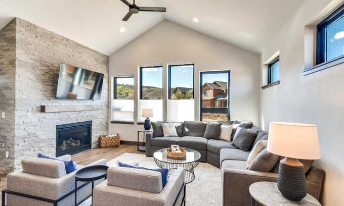 Silvercreek House | In Granby Ranch Ski Resort Sleek Home with Hot Tub!