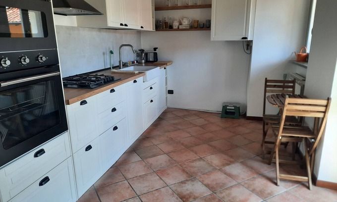 Sesto Calende Apartment | In pieno centro con grande cucina con tutti i confort e 2 camere da letto