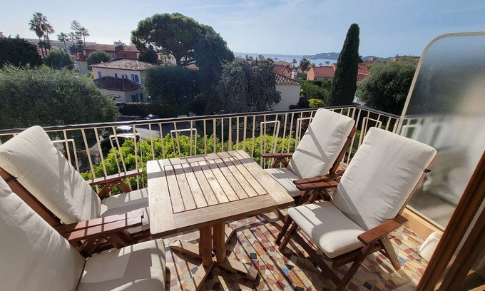 Beaulieu-sur-Mer Apartment | In private domain, apartment with sea view, peaceful for holiday or remote work.