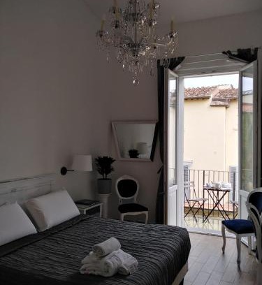 Santo Spirito Bed & Breakfast | In San Frediano B&B