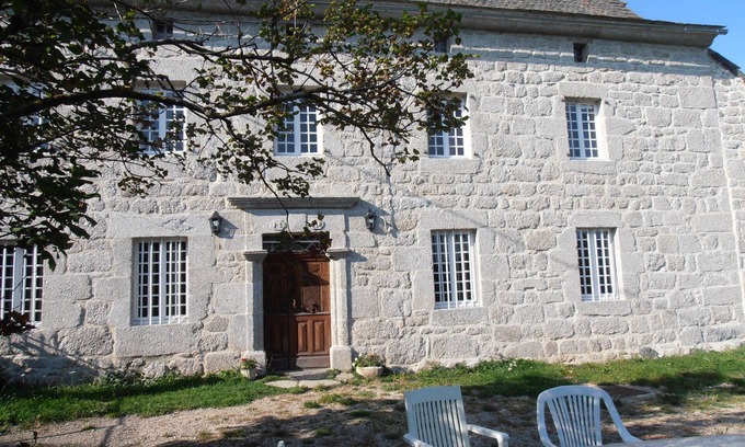 Laguiole House | IN THE AUBRAC REGIONAL NATURE PARK 5KM FROM LAGUIOLE LA DEMEURE 3 EPIS