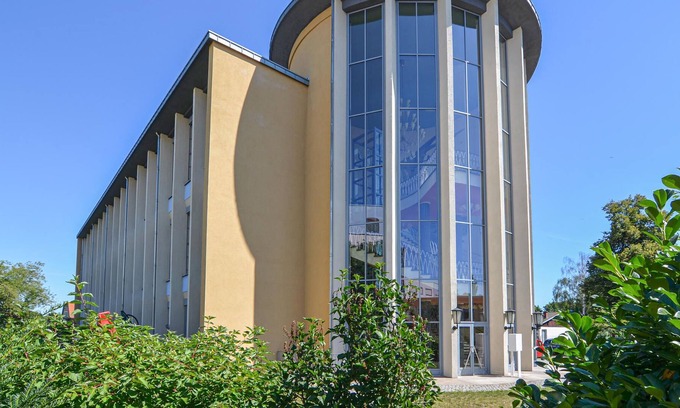Pirna Apartment | In the beautiful Saxon Switzerland, located between Dresden and Bad Schandau, a generously designed,