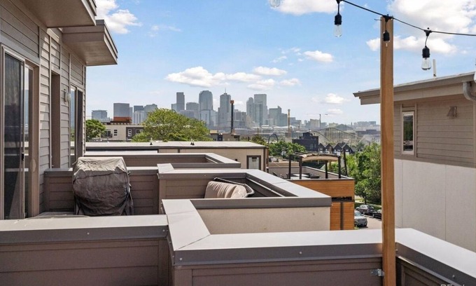 Jefferson Park House | In the Center of Denver's Best: Walk to LoHi, Downtown, Breweries + Park