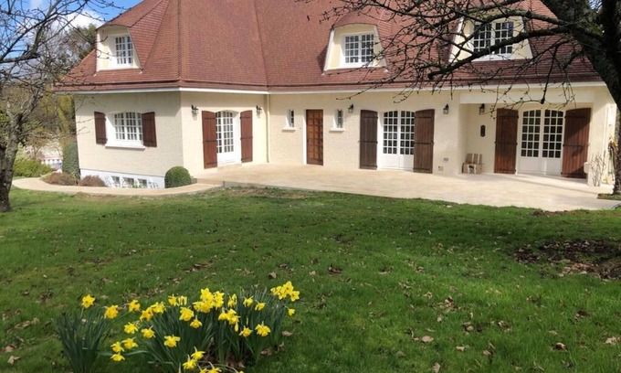 Gonneville-sur-Mer House | In the countryside, calm and charm, 3 km from the beach and center of Houlgate
