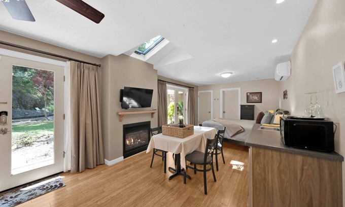 O'Brien Bed & Breakfast | In the forest and nature, yet connected to the world!