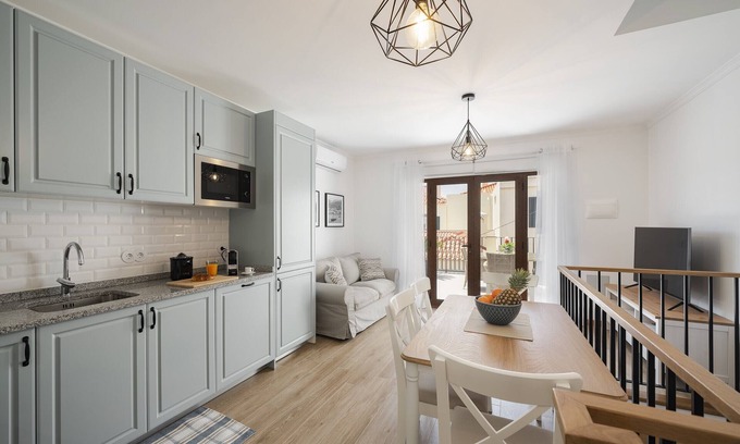 Old Town House | In the Funchal Old Town, near the beach - Casa Caetano