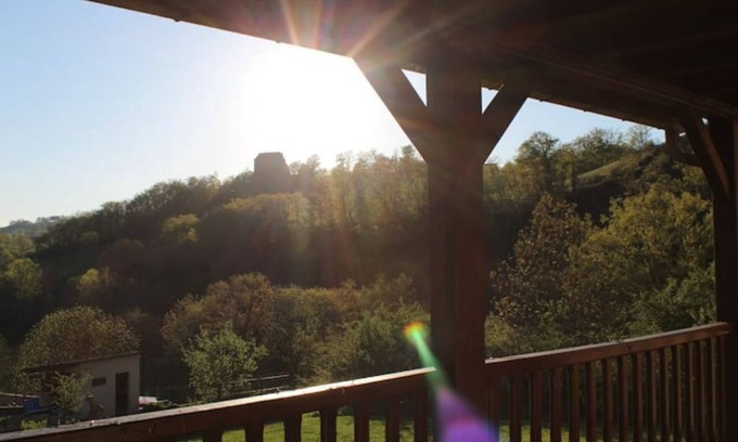Saint-Etienne-de-Maurs House | In the heart of the Cantalien Chataigneraie, large house ideal for families.