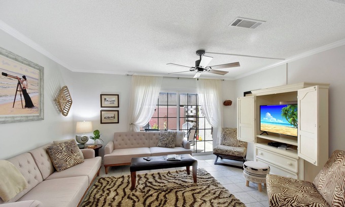 Saint Simons Island Condo | In the heart of the village. 2 bedroom condo