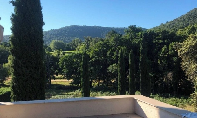 Les Brugassieres House | In the heart of the vineyards, a family property in an exceptional setting.
