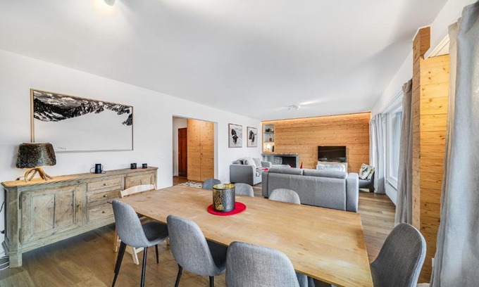 Noes Apartment | In the heart of Crans, fireplace and parking