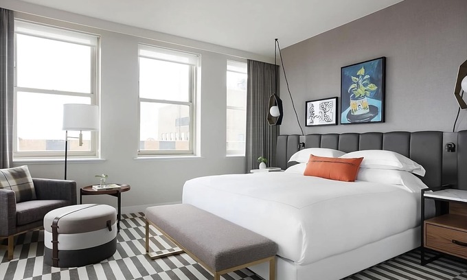 Downtown Fort Worth Hotel | In the heart of Downtown Fort Worth! Close to Fort Worth Zoo! Pets Allowed!