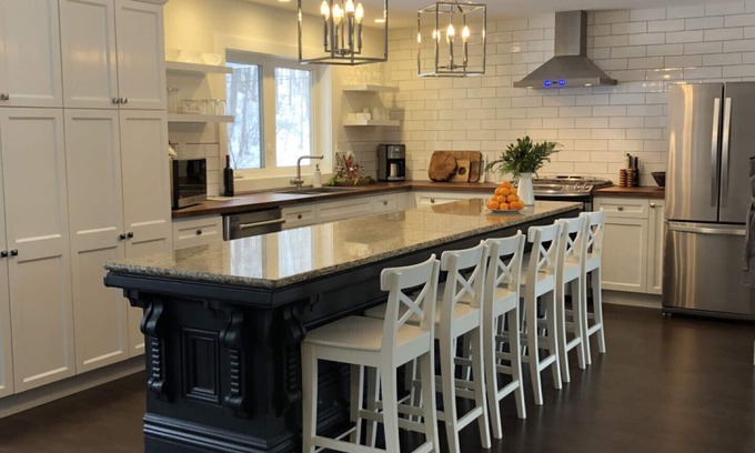 Meaford House | In the heart of Georgian Bay mins from Thornbury , Meaford and Blue Mountain