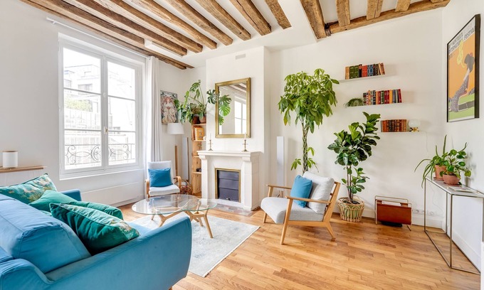 Bonne-Nouvelle Apartment | in the heart of Paris, premium, with beautiful plants and A/C