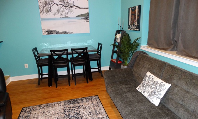 Graduate Hospital Apartment | In the heart of Philadelphia