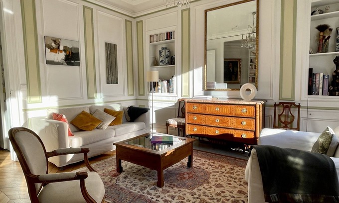 Saint-Victor Apartment | In the heart of 'Quartier Latin' Elegant parisian flat