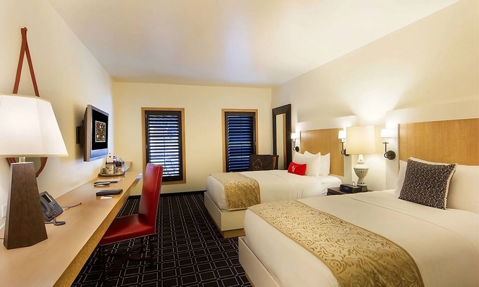 San Jose Hotel | In the Heart of Santana Row! Outdoor Pool, Valet Parking! Near Washington Park