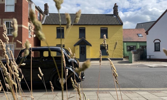 Sheringham House | In the heart of Sheringham, a short walk to the Blue Flag beach and promenade. n