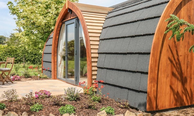 Morwellham Cabin | In the heart of the countryside close to the river Tamar & offers tranquillity