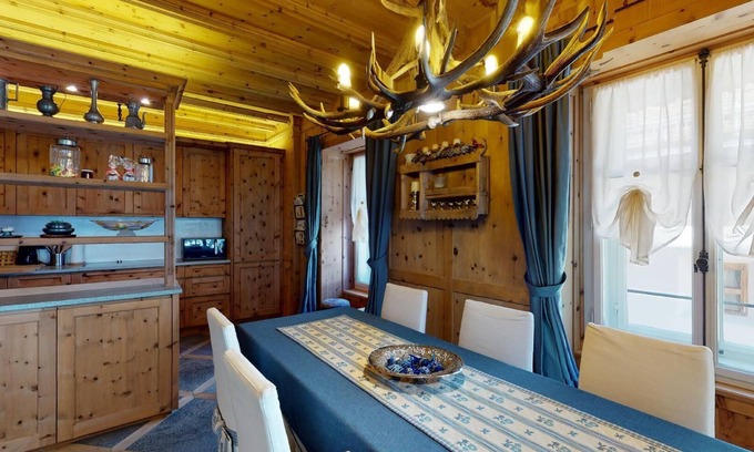 Pontresina Apartment | In the heart of the charming village of Pontresina, right next to the famous Hot