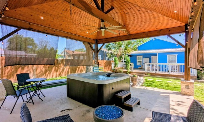 Alta Vista House | In the Heart of Town 10 Mins to The Alamo & Pearl