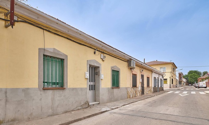 San Martin de la Vega House | In the Madrid metropolitan area, this functional vacation apartment welcomes you.
