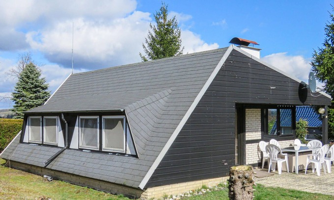 Ferienhausgebiet Hillenseifen House | In the midst of the nature-bound Eifel and the town of Gerolstein lies the vacation park with the we