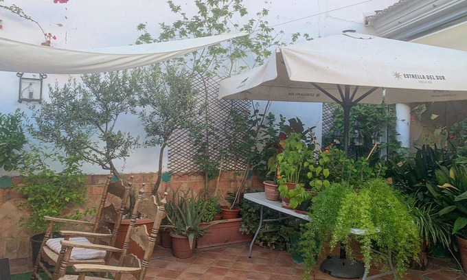 Almonte House | In the town of Almonte, the spacious vacation home offers you the ideal place for your family to rel