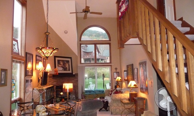 Ellicottville House | In Town Beautiful Immaculate Townhome 4 beds 2 full baths mins to walk to town !
