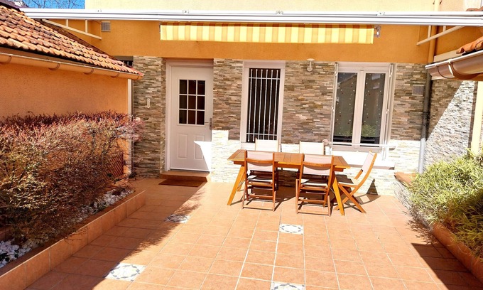 Quartier de France House | In Vichy, charming town house 50m from the parks and the Allier