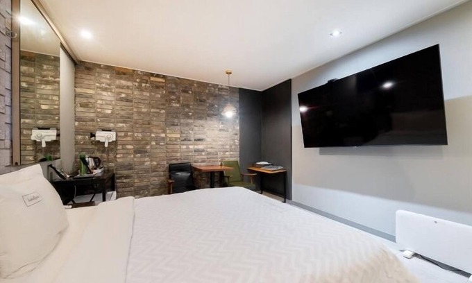 Jakjeonseoun-dong Hotel | Incheon CIRCLE HOTEL