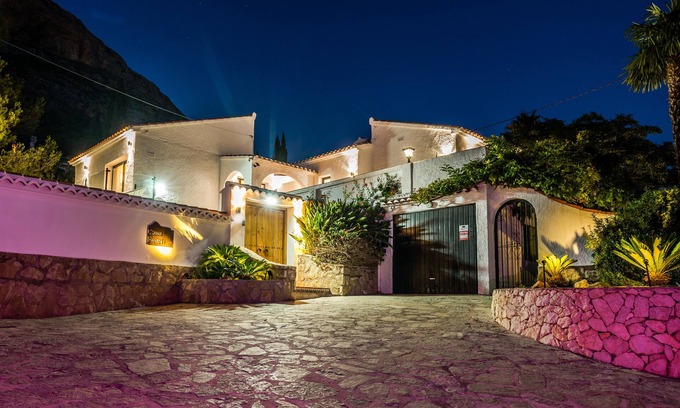 Montgo de Toscamar Villa | Incredible 4 Bedroom Private Family Villa only 10 Minutes from the Beach n