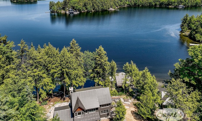 Seguin Cottage | Incredible 6 bdrm luxury! 310' of Frontage! AC! Sunsets!