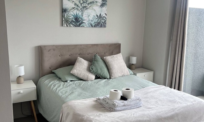 Quinta Normal Apartment | Incredible Apartment in Santiago with Swimming Pool! Ideal for Couples - Yungay 3