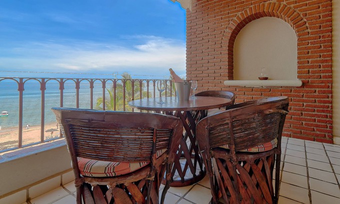Emiliano Zapata Condo | Incredible Casa de Carole