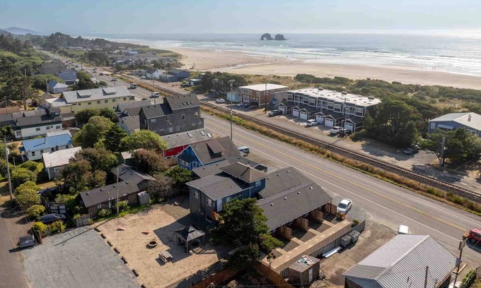 Rockaway Beach Condo | Incredible Central Rockaway Location, *Pet Friendly*, Patio, Walk to Beach and Downtown, Unit 4