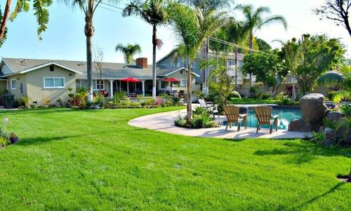 Northwest Anaheim House | Incredible Estate 5 Bedrooms 3 bathroom w/Resort Style Rock Pool & Jacuzzi