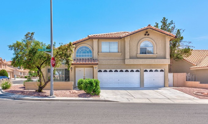 Green Valley North House | Incredible Home can accommodate 12 guests!