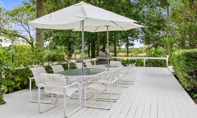 Water Mill House | Incredible Location, Family and Dog Friendly , minutes to flying point