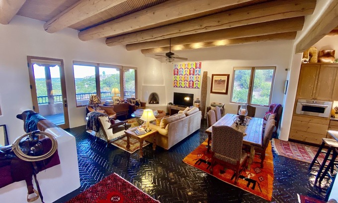 Northeast Santa Fe House | Incredible! -Location, Luxury, Art, & Views!-