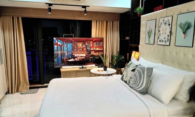 Downtown Condo | Incredible Makati Studio Unit/Stunning view &65"TV