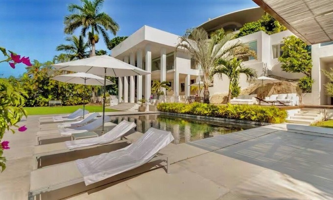 Las Brisas Villa | INCREDIBLE MODERN VILLA WITH THE BEST VIEW