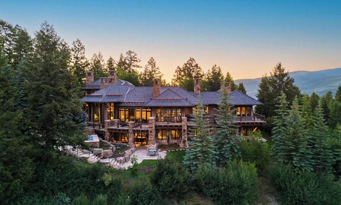 Avon House | Incredible Mountaintop Estate Ski in/out Beaver Creek