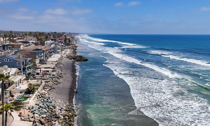 South Oceanside Condo | Incredible OCEANFRONT Location with 30' Balcony!