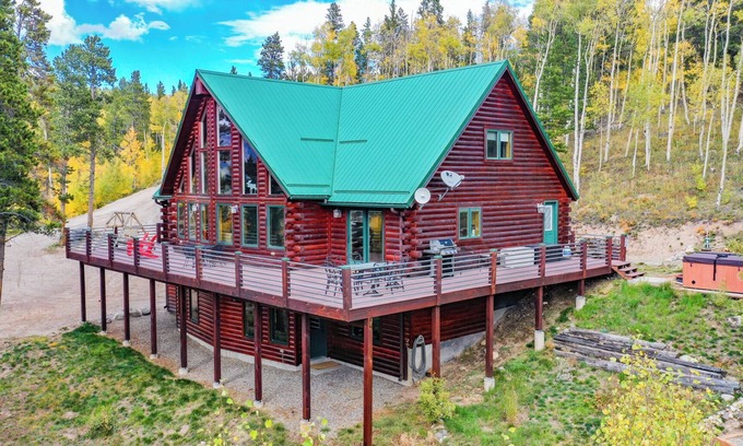 Fairplay Cabin | Incredible Views, Luxury Home w/Hot Tub, Fireplace, Pool Table - The Timbers at Glacier Ridge