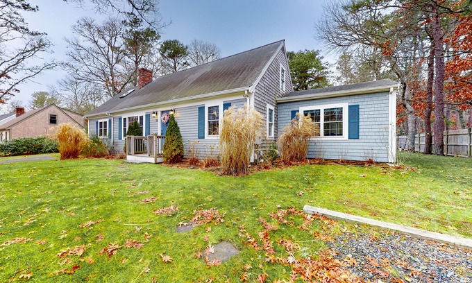 New Seabury House | Incredibly spacious home with games, bikes, kayaks, firepit & amazing yard