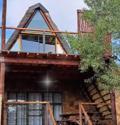 Buffelspoort Ski Chalet | Indabuch